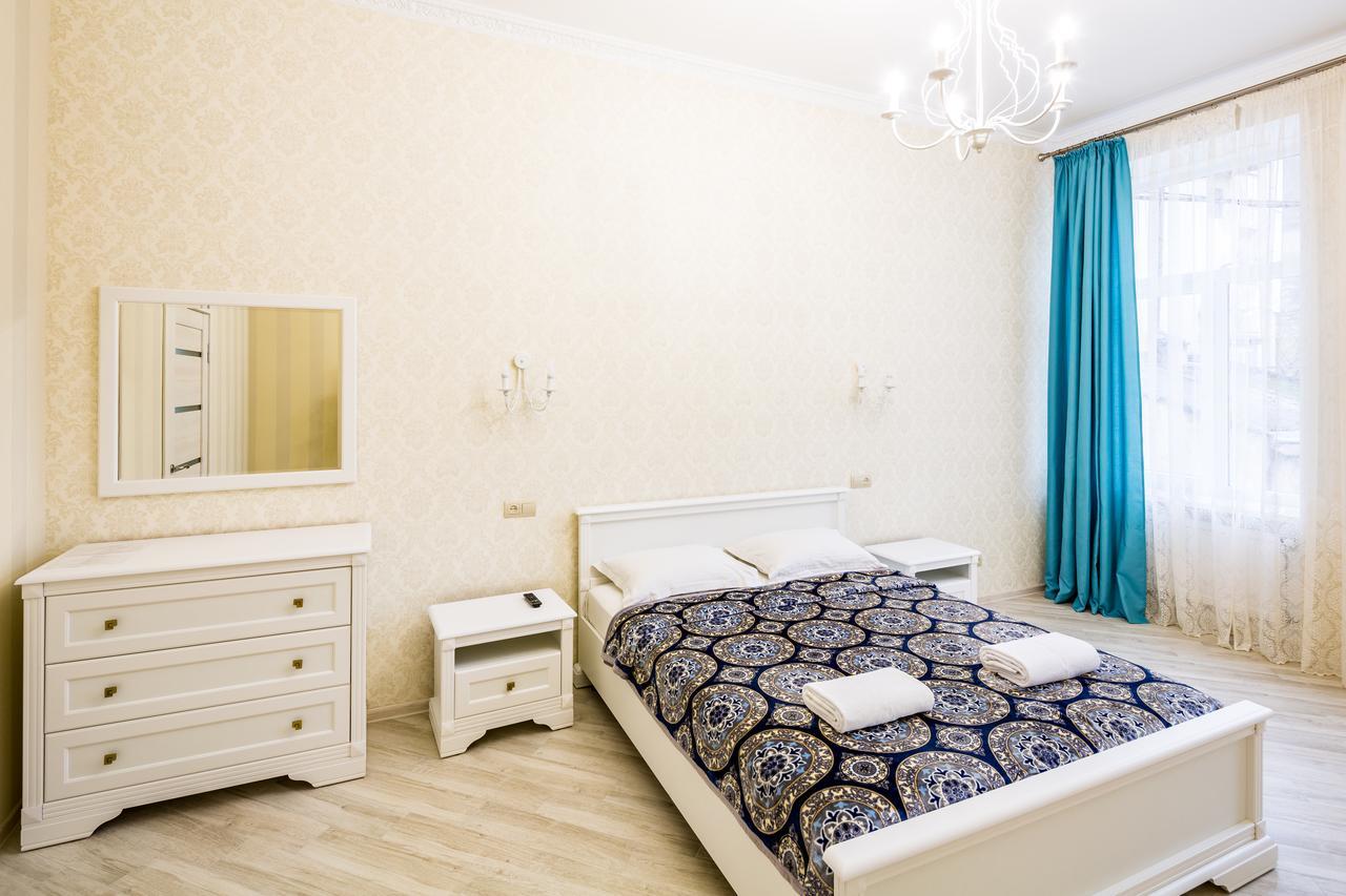 Leogrand Vip Apartments On Udatnogo 4 ลวีฟ ภายนอก รูปภาพ